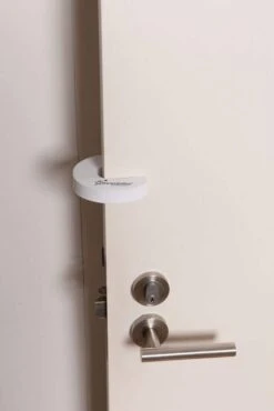 Dreambaby Door Stopper -Home Hardware 2237600 2 3