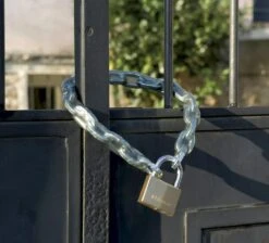 Master Lock Security Chain 1m X 8mm 7 Master Lock Security Chain 1m X 8mm -Home Hardware 2553204 2 3