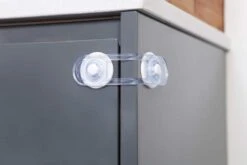 Dreambaby Mini & Multi-Purpose Latches - 7 Pack 7 Dreambaby Mini & Multi-Purpose Latches - 7 Pack -Home Hardware 3227253 3 3