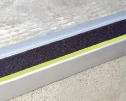 DTA Stair Tread Aluminium With Illumination 1M
