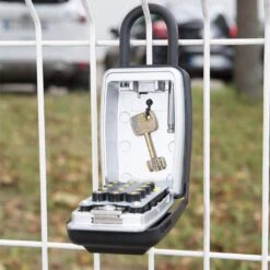 Master Lock Portable Push Button Key Safe -Home Hardware 5445069 4 7