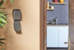 Master Lock Wall Mount Key Safe -Home Hardware 5562194 4 6